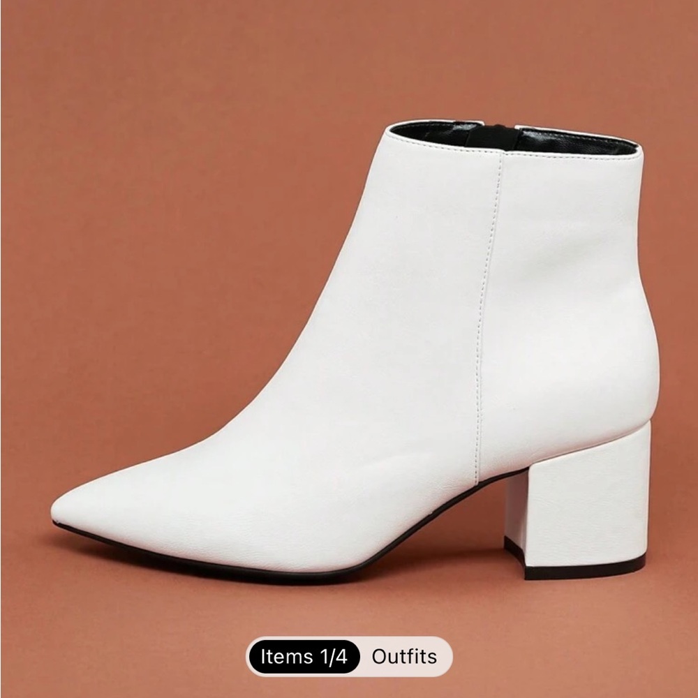 Pointer toe chunky heel boot - Picture 2 of 3